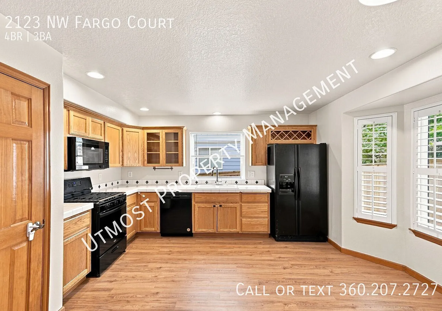 Spacious 4bd in Beautiful Camas Neighborhood — Photo 2