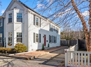 10 Eagle St, Newburyport, MA 01950