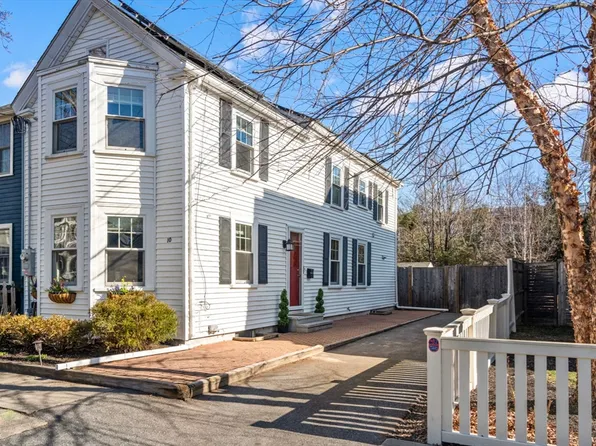 10 Eagle St, Newburyport, MA 01950