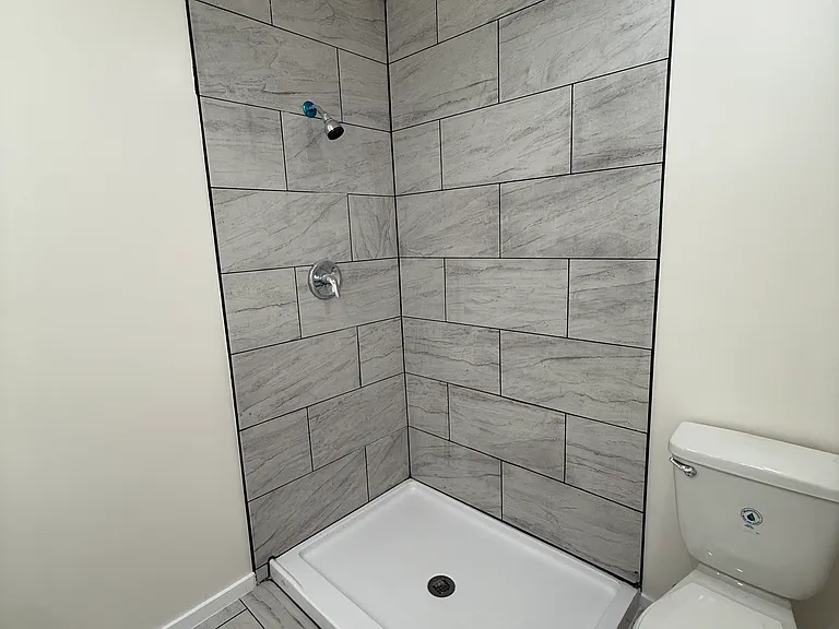 5333 Riverton Ave #13 — Photo 3