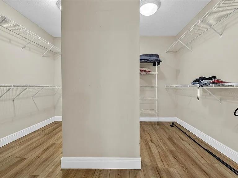 10290 NW 60th Pl — Photo 19