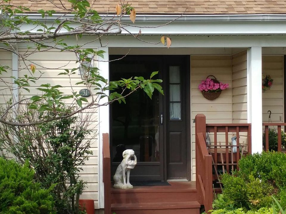 1st image of 31 Harmon Dr
