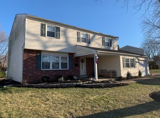 513 Brook Ln, Warminster, PA 18974