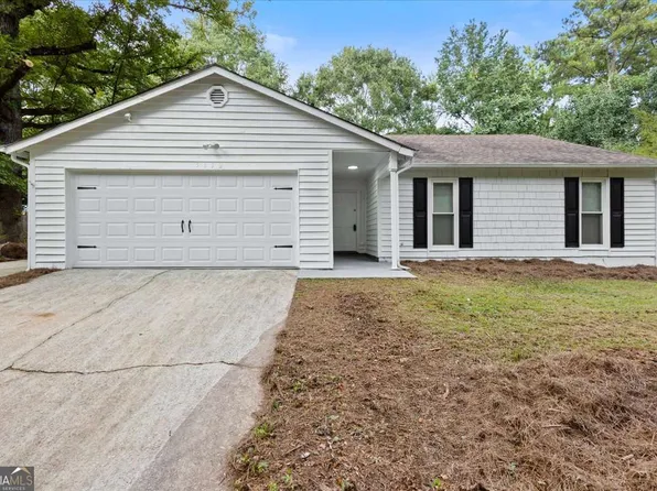 5852 Fox Run, Rex, GA 30273