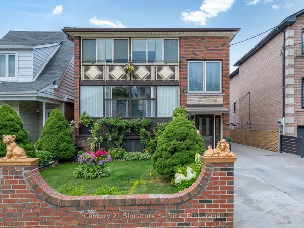 524 Silverthorn Ave, Toronto, ON M6M 3H7