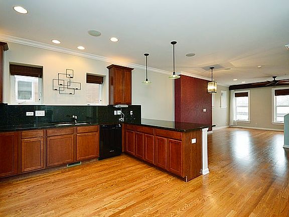 5th image of 533 Chicago Ave #C