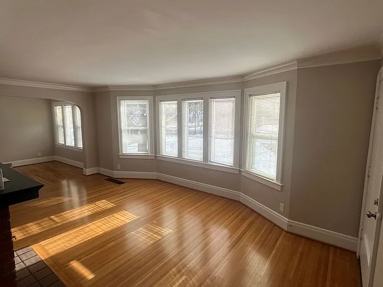 459 N Winton Rd — Photo 23