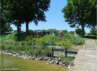 350 Sebastian Ave, Colonial Beach, VA 22443