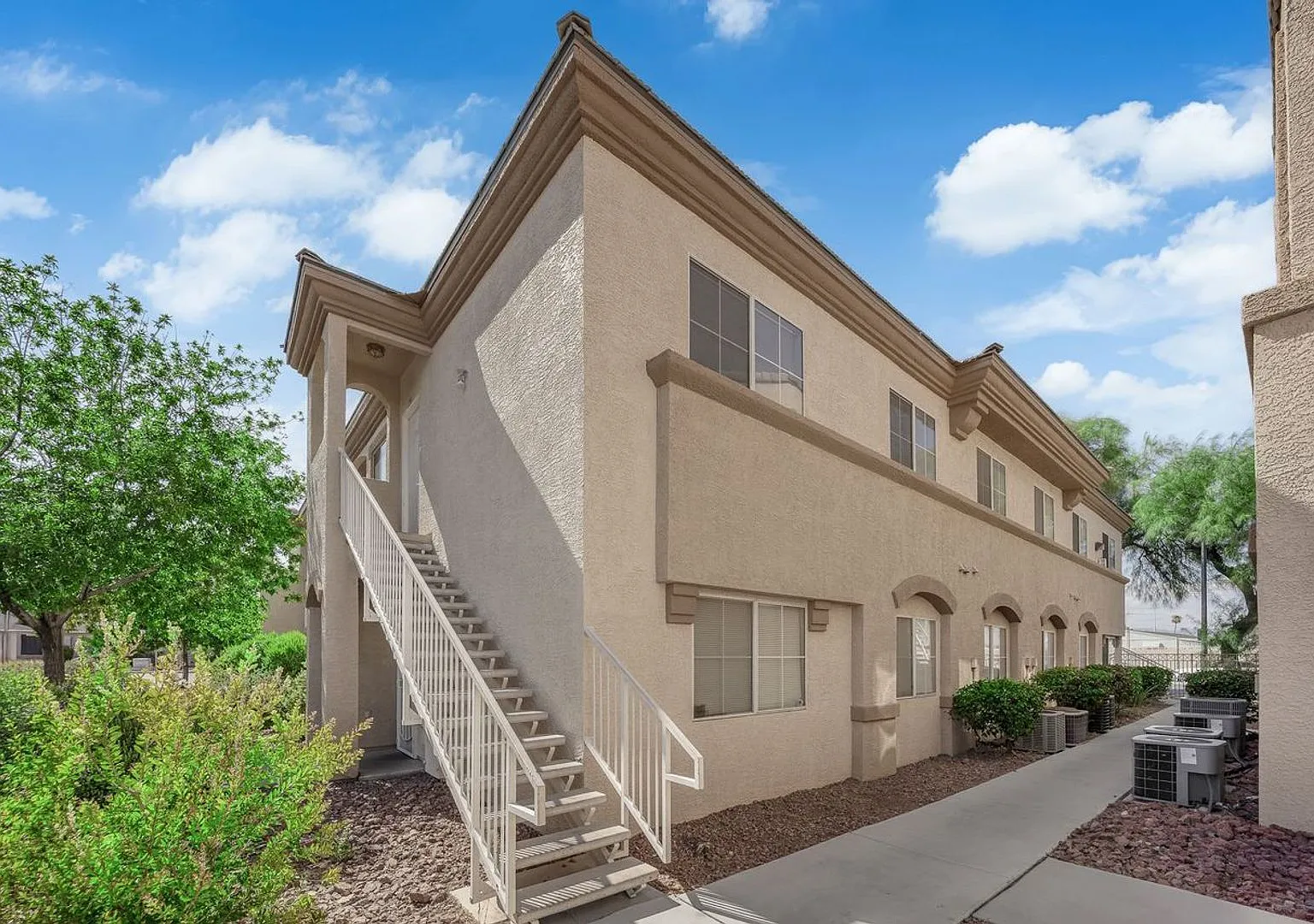 Updated 3-Bedroom Condo in Gated Community with Pool & Fitness Center — Photo 2