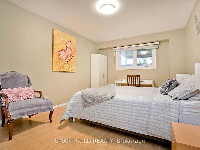40 Mintwood Dr #UPPER — Photo 9