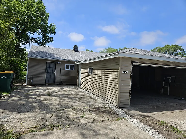 Back - 2 car garage