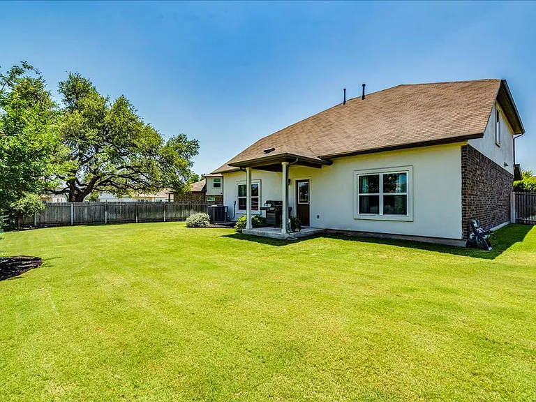 125 Groesbeck Ln — Photo 31