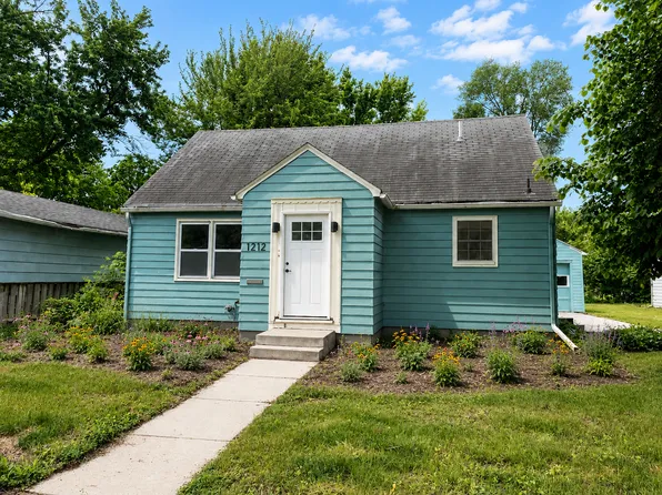 1212 S 3rd St, Ames, IA 50010