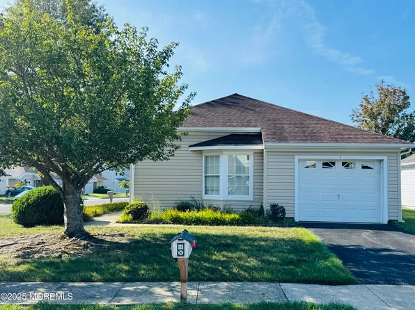 1 Poplar Ct, Barnegat, NJ 08005