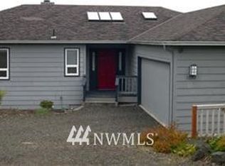 1223 Hill Pl, Pt Townsend, WA 98368