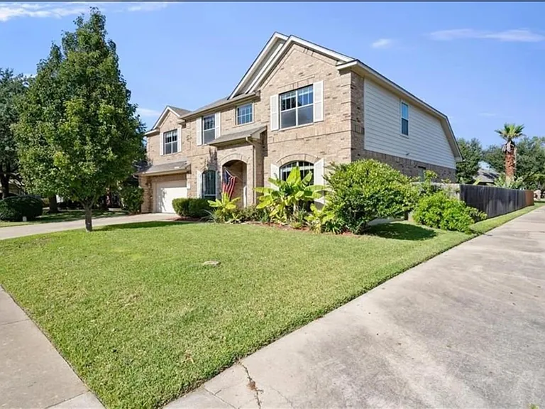 1408 River Birch Way — Photo 2