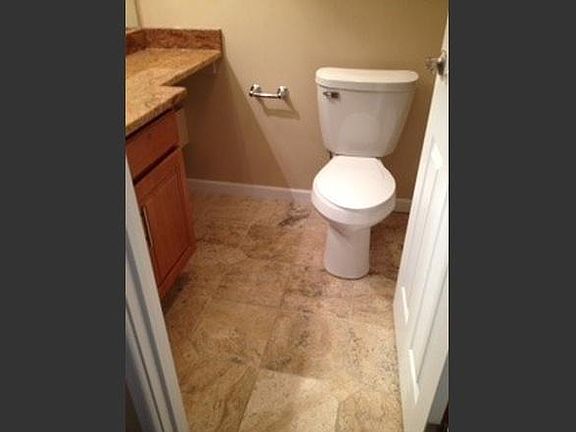 5th image of 3018 Roberts Dr
