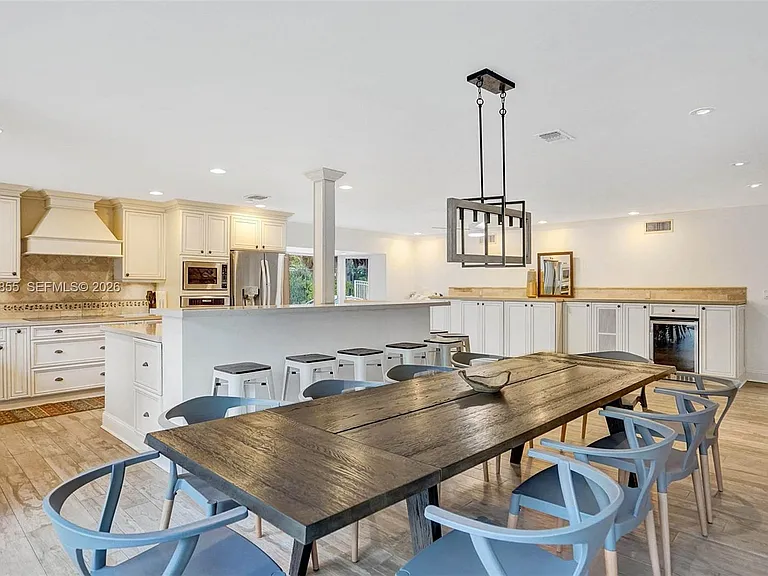 2120 SW 28th Way — Photo 17