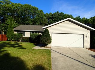 2201 Oak Ave, Muskegon, MI 49445