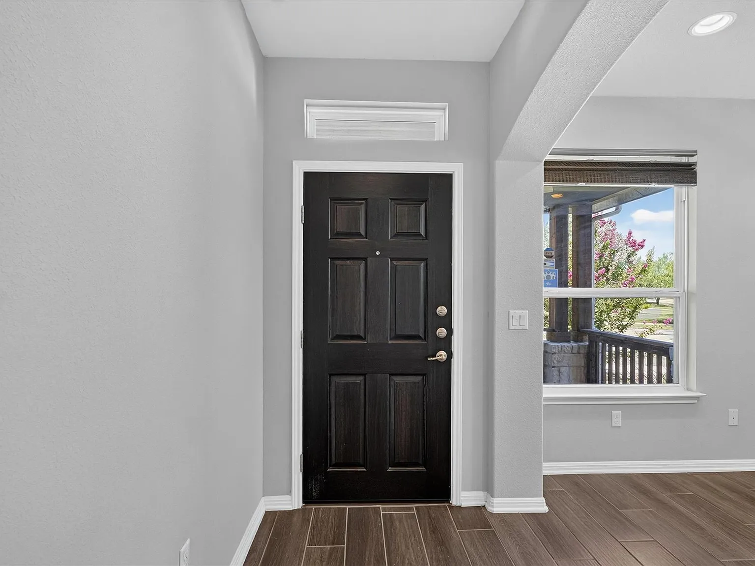 3 bed, 3.0 bath, 1584 sqft, $2,500 — Photo 4
