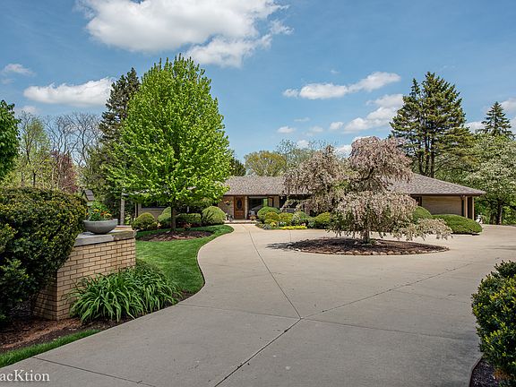 4th image of 4225 Evergreen Dr