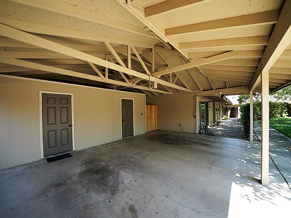 3rd image of 1610 Safari Ct