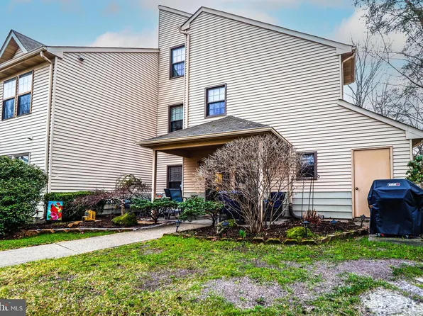 111 Bluebell Dr, Jackson, NJ 08527