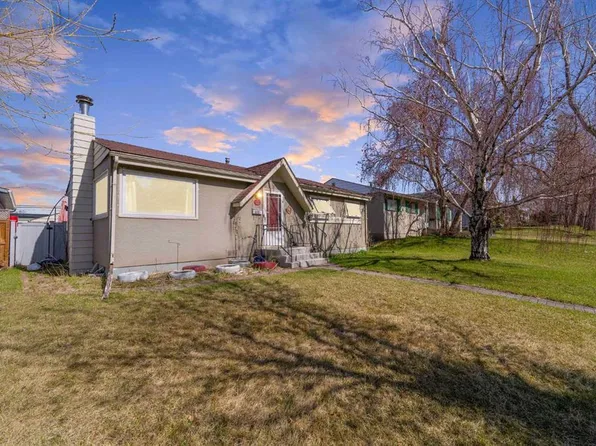 48 Franklin Dr SE, Calgary, AB T2H 0T9