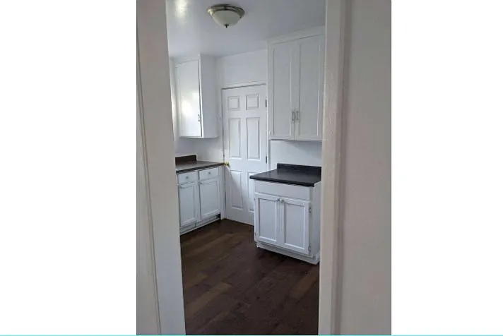 3900 W Adams Blvd — Photo 8