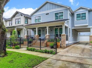 1031 E 7th 1/2 St, Houston, TX 77009
