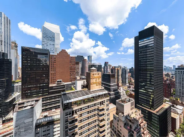 138 East 50th Street image 1 of 20