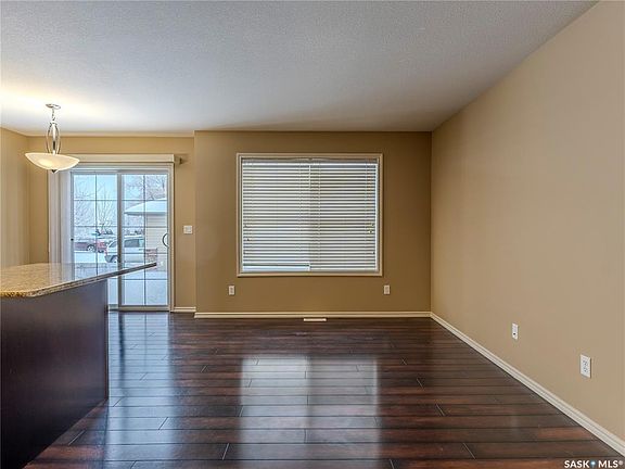 4th image of 615 Lynd Cres #410