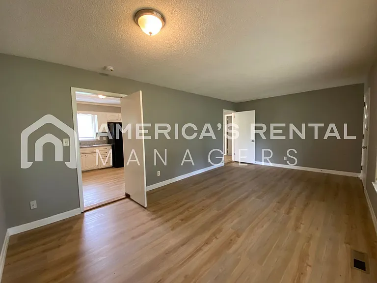 4214 Fortson Ln NW — Photo 5