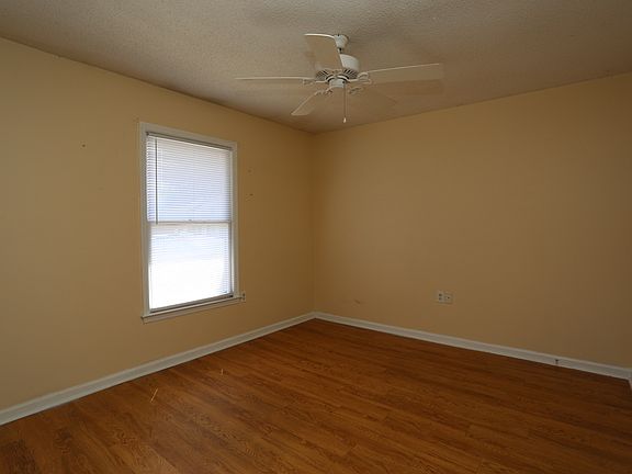 5th image of 100 Lanier Dr APT 11