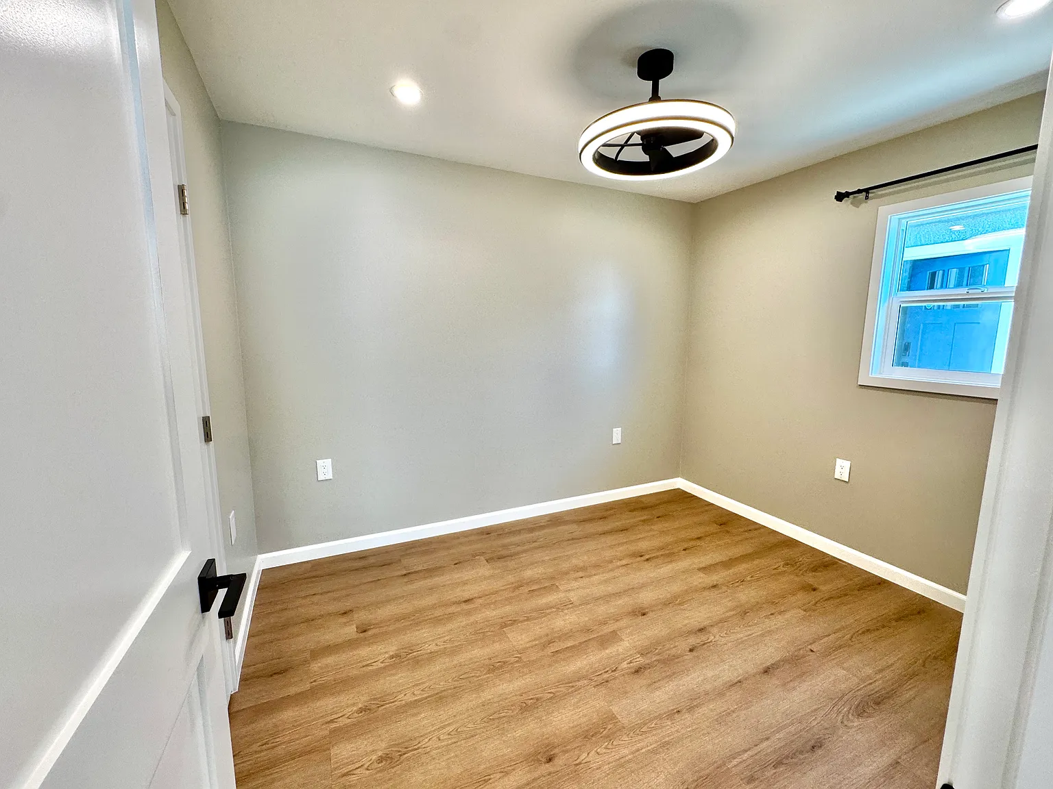 Sount Saint Andrews Pl, Gardena — Photo 3