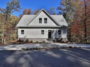 552 King Mountain Dr, Clayton, GA 30525