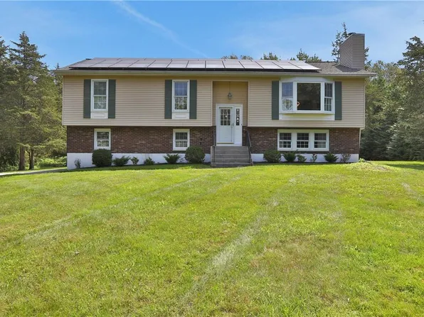 465 Rossway Road, Pleasant Valley, NY 12569