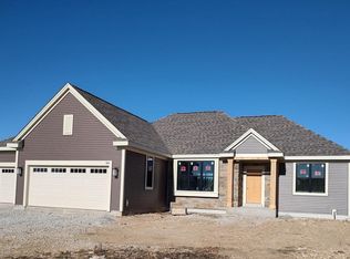 424 Chapman Farm Blvd, Mukwonago, WI