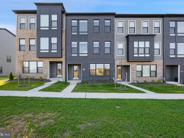 117 Summit Point Blvd #17-J, Bowie, MD 20716