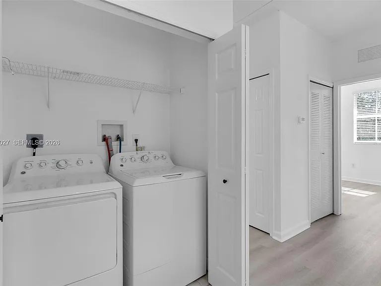 8165 NW 108th Ave — Photo 14