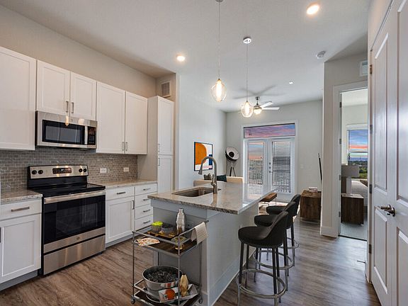 4th image of 3810 Drexel Dr #245