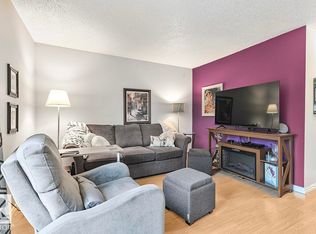 Claremont Place, Edmonton, AB T5Y 1N1