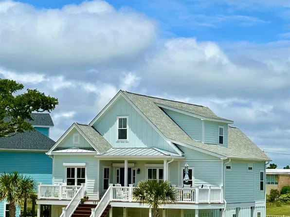 121 Sound Point Dr, Harkers Island, NC 28531