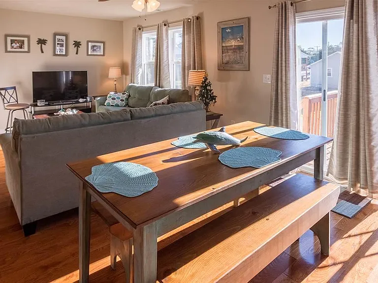 111 Eagle Dr — Photo 4