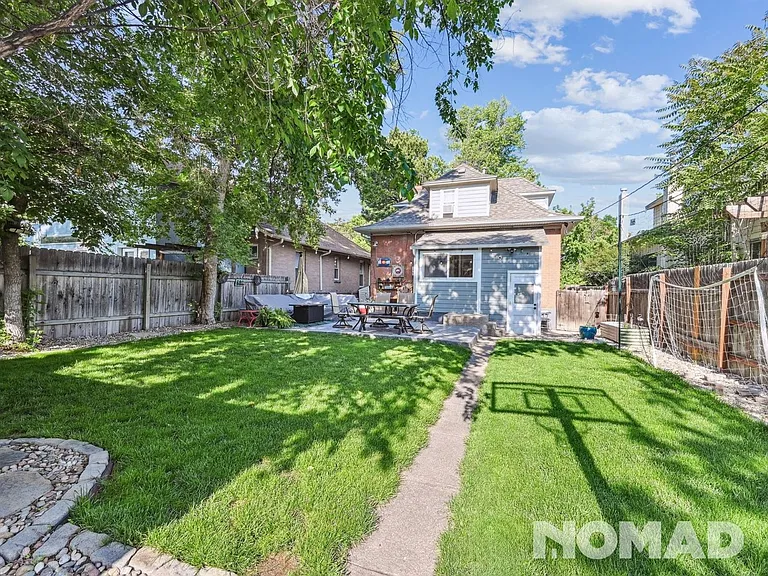 220 S Emerson St — Photo 25