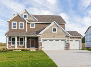 667 Stepping Stone Dr SW, Byron Center, MI 49315