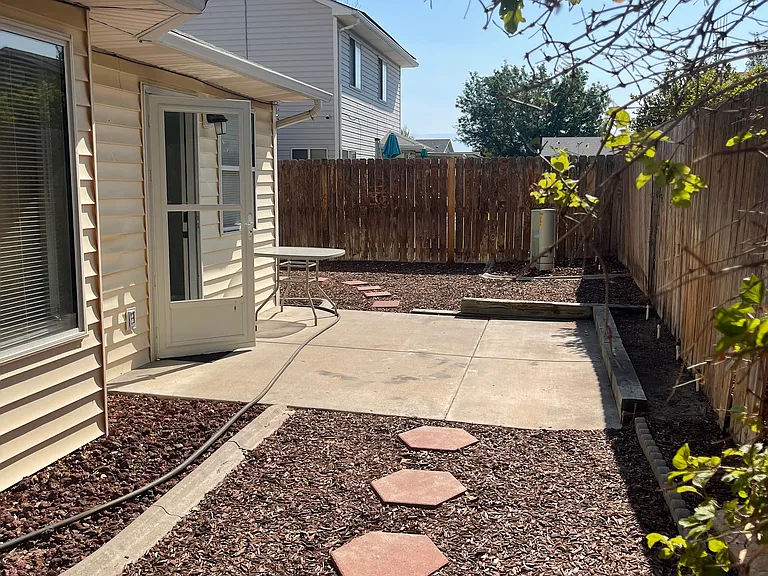 2787 Oxford Ave — Photo 15