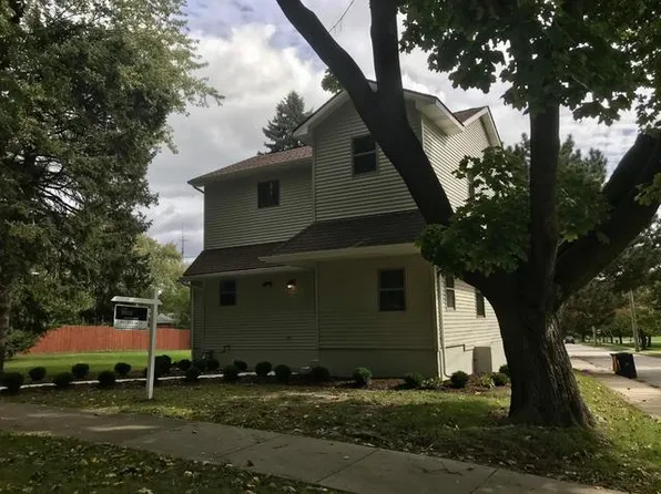 539 Ashland Ave, Elgin, IL 60123