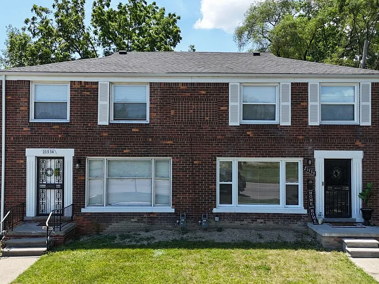 21534 Moross Rd — Photo 1