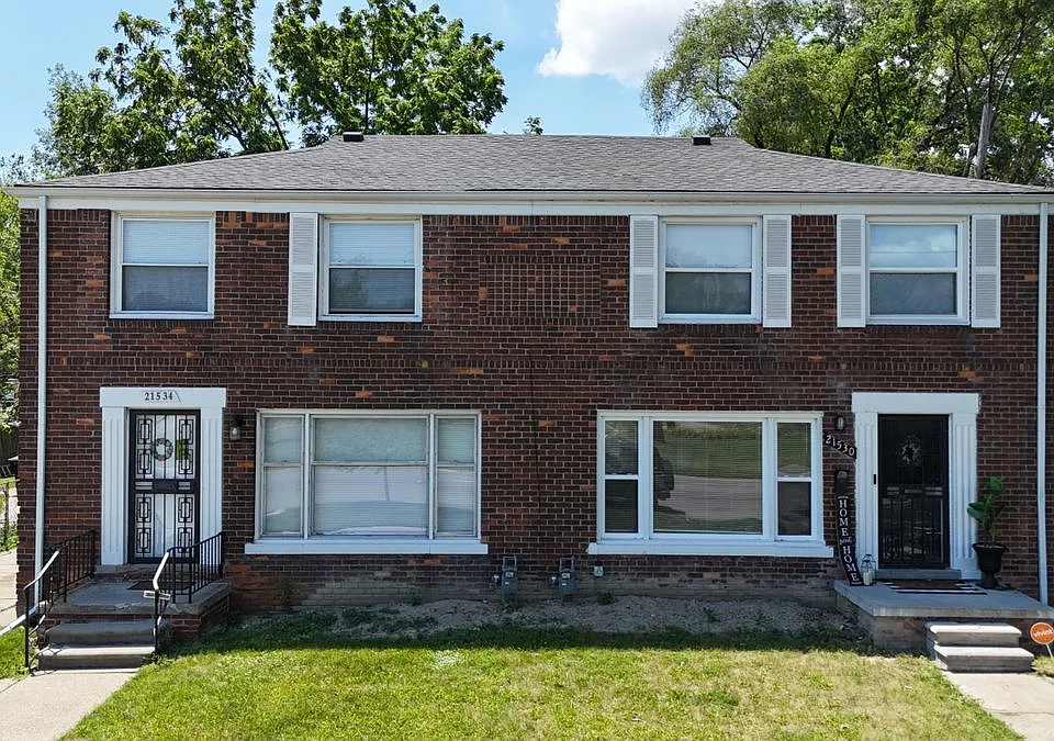 21534 Moross Rd